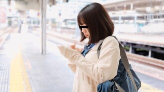 在電車上欺負制服女生 天野奈々