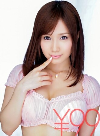 DV-1536 主观视角来看这激情的吻和口交吧。一切都交给小岛美奈，你直接放手。特写深吻。舔乳头。她还用嘴含住鸡鸡口交。这还是特写。彻底的口交之后，再用高速手淫，让你高潮不断。小岛美奈