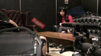 【最後收盤特賣會】4800pt → 500pt 太可愛了，因為反光，連攝影師都忍不住要摸一摸…
