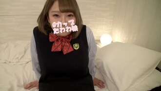 FC2-PPV-1369976 [未经审查] 第二轮与Rio-chan（20），一个穿著直到两年前的制服的G罩杯巨乳女孩！揉搓从礼服衬衫中露出来的巨乳后，射精阴道精液！ （大量 w）