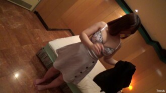 FC2-PPV-1400633 [外观/ NTR] 一位即使在外语系知识分子中也是cussoero的巨乳和剃光F罩杯的女大学生。中出大量似乎未经许可怀孕的精子（73 分钟）[个人拍摄，未经审查] 有好处