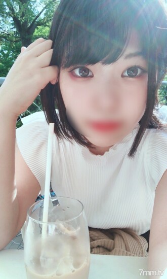 FC2-PPV-1403603 【Oyaji的第一次奇闻趣事挑战】与男友分手并回应奇闻趣事的20岁爸爸活跃女孩。