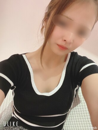 FC2-PPV-1417427 * 有限的我成功说服了新宿小姐的第一夜总会。 （41 分钟）