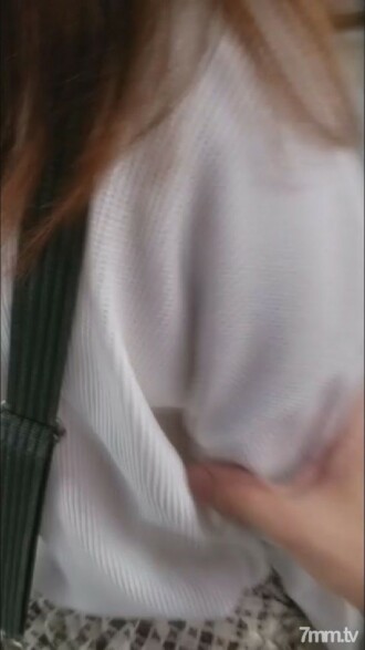 FC2-PPV-1422052 *限时【个人】大胸老婆和老公需要长期照料被车内另一根棍子阴道射精