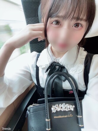 FC2-PPV-1424345 No.14 H 对事物充满好奇的18岁Papa Katsu女孩。