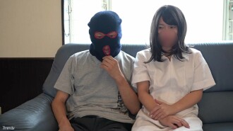 FC2-PPV-1455884 第一枪【实拍】Akari 25岁护士首次亮相★ 白衣长发天使用电动按摩机喷了很多水！在那之后，当然，我会决定阴道射精！