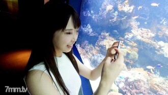 FC2-PPV-1523969 【个人拍摄】与G罩杯大胸女大学生中出接吻。一个有橡胶但没有接吻的女孩在射精后立即被猛击！吻完她的舌头后，她用我们的舌头收紧她的阴户，所以当我把橡皮筋取下来生插的时候，她继续抽搐并达到高潮！