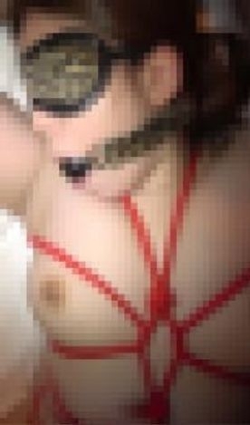 FC2-PPV-1572823 特典影像1个*2800pt→900pt【H罩杯/巨乳人妻NTR】想要和已婚女人发生丰富性爱的海报社长的回答当然是丰富性。