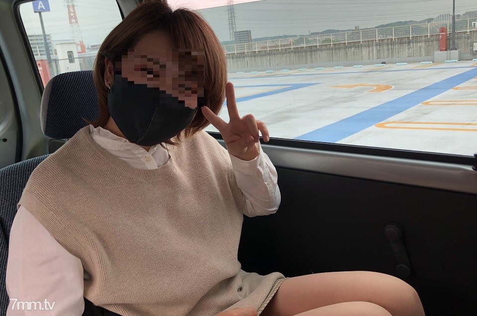 FC2-PPV-1831470 When it becomes a blowjob class & practice table in the car, it feels too good and it feels good, and a large amount of mouth shots firmly → Cum ☆ 23-year-old gal Risa-chan