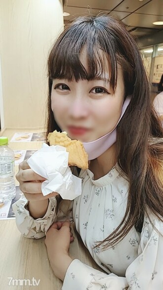 FC2-PPV-1871208 高达 23 1280 [泄露] 一个在白皙丰满的工作场所的大三学生。在怀疑相机的同时，她被气氛冲走，并进行了阴道射精。