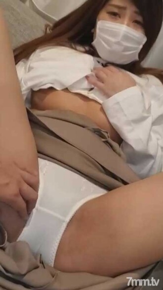 FC2-PPV-2206557 第一枪。下班回家路上的酒店约会，说服在东京工作的服装店员。我受不了了，阴道射精是连续射出来的。 [未经审查]