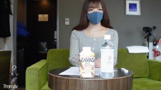 FC2-PPV-2274183 19岁，距离我第一次体验已经有几个月了！尽管没有经验，但还是第一次出手！真人现模现役女大学生完整初拍170cmG罩杯《个人拍摄》个人拍摄原创第165人