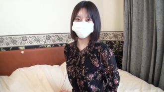 FC2-PPV-3134967 [未经审查] [清醒系统] 住在附近的呆板女友。素净的外表下隐藏著美丽的乳房和白皙柔软的皮肤，没有任何污点。大量浑浊的精液被插入厚厚的肉壁阴户之间，并射出阴道精液。