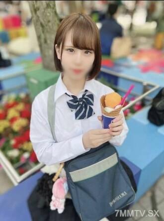 FC2-PPV-3389407 “宝物奇趣影像第1弹”性爱体验18岁Fcup Momo的游乐园见面会♡XOXO后，确认在酒馆流出浑浊精液的怀孕影像！ ︎