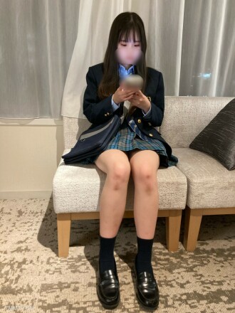 FC2-PPV-3552746 [已售完成][完全亮相]2004年**稀有E罩杯！我人生中第一次阴道射精！