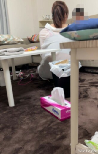 FC2-PPV-4176437 【个人】一位拥有20万Tik〇ok的老太婆。另一家主要承包公司的娱乐俱乐部案被漏判。我有强烈的曝光，秘密的看法，以及其他答案是供个人使用。 *综合个人资讯影片将于1月6日公开。