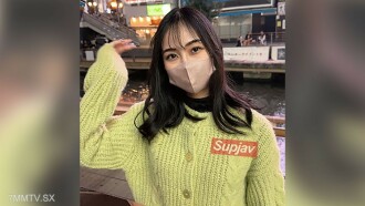 FC2-PPV-4298057 我成功地违抗了团队，我的朋友也不再被需要了。 多么奇怪的情况导致我到达了酒店。原始的性行为很奇怪，所以我可以在体内射精。