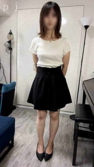 FC2-PPV-4569411 [第1部分]迷人的美白和敏感的美丽2.我插入她用舌头咀嚼而变得光滑的阴户，我让她怀孕并在她体内射精，她反复高潮♡♡第1部分。