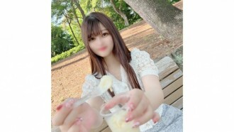 FC2-PPV-4573386 露出你的脸！限时3天！ ！温柔又甜美的天然身材，E罩杯的俐落女大生！ ！与淑女般的外表相反，她摇晃著美丽的乳房，用淫荡的心接受快感，口中射精，体内射精！ ！