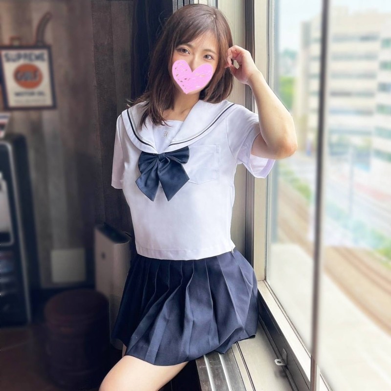 FC2-PPV-4588967 990分直到1/5!! [无码] 令人心潮澎湃的S级美女，与极品G罩杯大胸凹印偶像和清纯制服服装的激烈中出性爱！