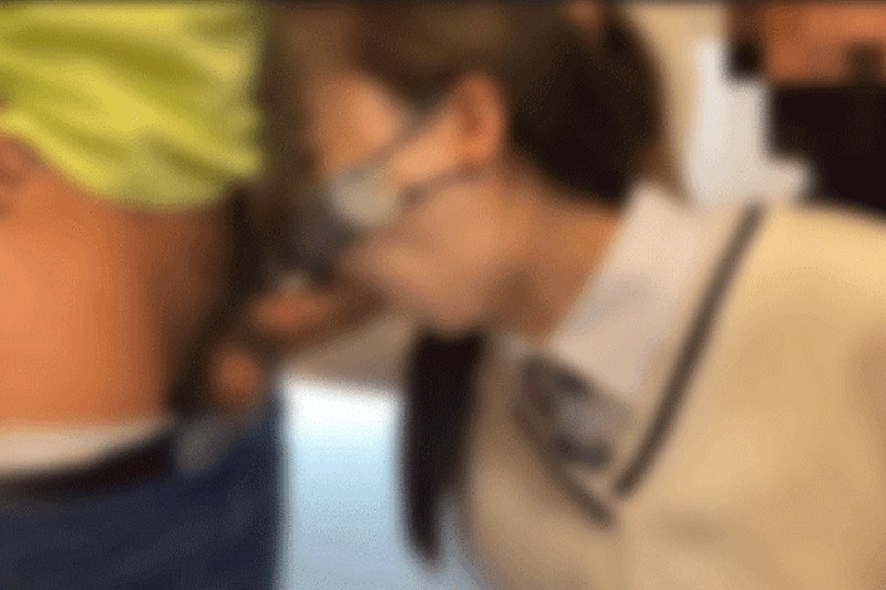 FC2-PPV-4684910 ※截至21日初次使用者可享85%OFF※【素人个人拍摄】[3p][无码]超级3人组～感觉被欺负的制服连续生猛性爱游戏！ ！