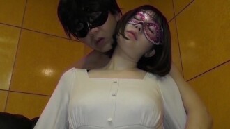 FC2-PPV-4692064 【限时5天立减500pt，中出】抵挡不住性欲诱惑，张开双腿的32岁熟女妻。她的身体陷入快感之中，超越了罪恶感…