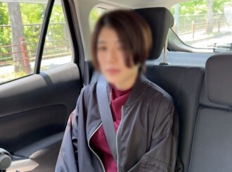 [Épisode Dieu] 3P avec un éventail ! Une beauté élancée, plusieurs fois rebutée juste avant l'orgasme, a atteint sa sensibilité maximale et a joui à plusieurs reprises en attaquant simultanément ses deux trous.