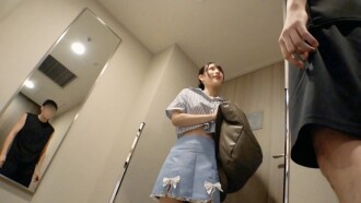 FC2-PPV-4703955 【SS级男士按摩】对超人气少女M-chan连续射精两次。取下保险套，准备被禁止进入沙龙进行中出。