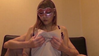 FC2-PPV-4705806 【3天限量500pt套装发售】34岁已婚女子，熟女的裸体被丈夫以外的肉棒带入高潮。完整版