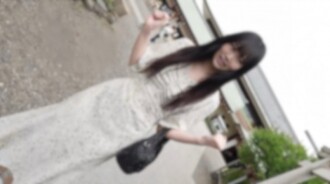 FC2-PPV-4722817 3天！半价！ 【初次拍摄】【一半外拍一半内拍】刚回日本，气质优雅，S级干净俐落的妹子，让男人爱不释手。与优雅的外表相反，她对自己的欲望忠贞不渝……大量的雷射精液喷射在抽搐欲爆的女性身上。 2次射精