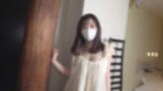 FC2-PPV-4722999 ♡ 半价到7/20【无码，完全素人】20岁可爱女大学生！娇小玲珑，白皙肌肤，巨乳美肌，极致敏感。身材出众，胸部向上翘起，堪称完美女人！