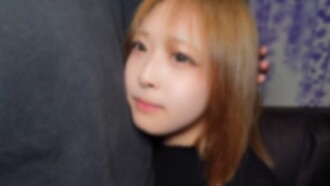 FC2-PPV-4723001 *仅限今日6折！ [纯情]“等等……啊……我要来了”直到最近，她还是个18岁的幼儿园小学生。一个完全纯真的到来者。她兴奋得呻吟抽搐。在抽搐的处女阴户上进行精液喷射