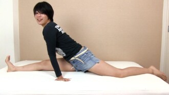 FC2-PPV-4762065 M986G09 让我拍摄这位高挑、苗条、笑容纯真的美女自慰的样子！