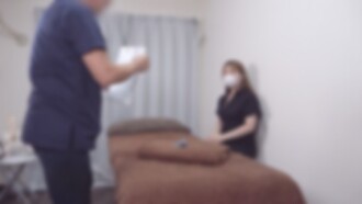 FC2-PPV-4765827 半价到9月28日为止！ 【无/性别】在车站前的披萨店工作的20多岁女性来访。 **因为她是女性，所以非常敏感，而且说话也非常直率，这让我心跳加速。