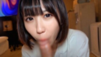 FC2-PPV-4776603 【无码】笑容甜美的美少女，波波头简直美翻了！她总是笑容满面，看起来超级享受性爱！吞咽中出※附赠高清