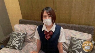 FC2-PPV-4786109 立志成为偶像的大学生被骗以为是影像影片并被中出拍摄 IMEDAMAFC2