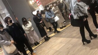 FC2-PPV-4787780 【前30名顾客立减500日圆】20岁的Mio，脸部访谈10。这位长相清纯、酷似生驹里奈的JD，其实热爱情色！她如何一口气喝下大量乳白色液体的完整故事（052）