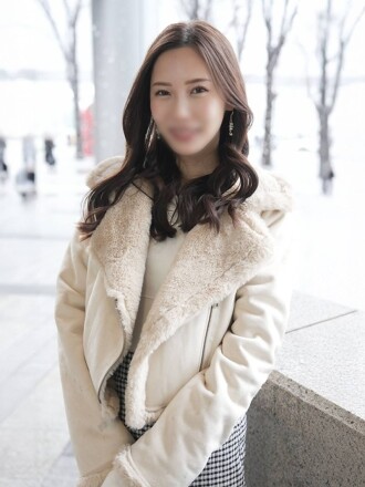 [Episod Godly] Isteri yang super masokistik, tinggi dan cantik ditembusi oleh seorang lelaki yang mempunyai selera seksual yang luar biasa selain suaminya dalam apl padanan yang sangat tepat dengan kadar padanan keutamaan seksual melebihi 90%, dan akhirnya menjadi perempuan murahan dan creampie dia. ★ Asami, 31 tahun ★