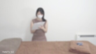 过了很久，一位非常漂亮的白人女士光顾了我的店。 FC2电子市场