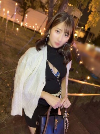 FC2-PPV-4811816 【淫荡妻子】老公同意★接受内射★全职家庭主妇，28岁⇒热爱无套性交的饥渴妻子，粉嫩美丽的阴户喷出浓稠精液*持续不断