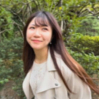 一個身材可愛、擁有偶像級身材的美女問道：「……誒？……你要那樣放進去嗎？」她快要高潮了，但她對被內射這件事很生氣。