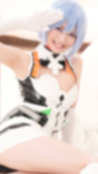 「真人Cosplayer/個人拍攝」《新世紀福音戰士》綾波麗首次登場 完美身材，100%還原原作♡ 震撼的第一視角視頻，展現她四肢著地，在後入式體位中達到高潮，豐滿雙乳隨之顫動的畫面❣♡