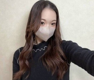 [Sepenuhnya amatir] Gadis kuliah berusia 19 tahun yang sangat imut dan bertubuh seksi. Penetrasi mentah dengan piston membuatnya orgasme tanpa banyak pertanyaan, jauh di dalam vaginanya. Bonus disertakan.