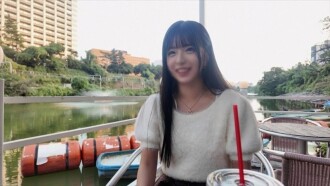 [Aufrufzahlen explodierten] Eine Rezeptionistin in einem normalen Unternehmen befriedigt ihr Bedürfnis nach Anerkennung mit rohem Creampie-Sex [dickflüssiges Sperma]