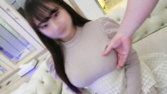 [Bao gồm phần thưởng cao cấp] Một nhà làm phim khiêu dâm nghiệp dư lãng mạn khao khát một nữ phục vụ quán cà phê 18 tuổi dễ thương, có khuôn mặt trẻ thơ, làn da trắng, vòng một đầy đặn và thân hình quyến rũ.