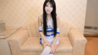 [Nein] Echte Rennkönigin! Eine große, schlanke Schönheit mit 169 cm! Ihre Figur ist umwerfend, das Rennköniginnen-Kostüm steht ihr perfekt! Ihre wunderschönen Brüste sind ebenfalls fantastisch! Schluck! Komm rein! *Bonus: HD-Video