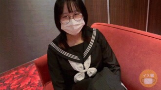 【限時特惠 800 PT！ ！ ！ 】我偷拍了一位戴眼鏡的美女拍攝寫真【超值套餐】