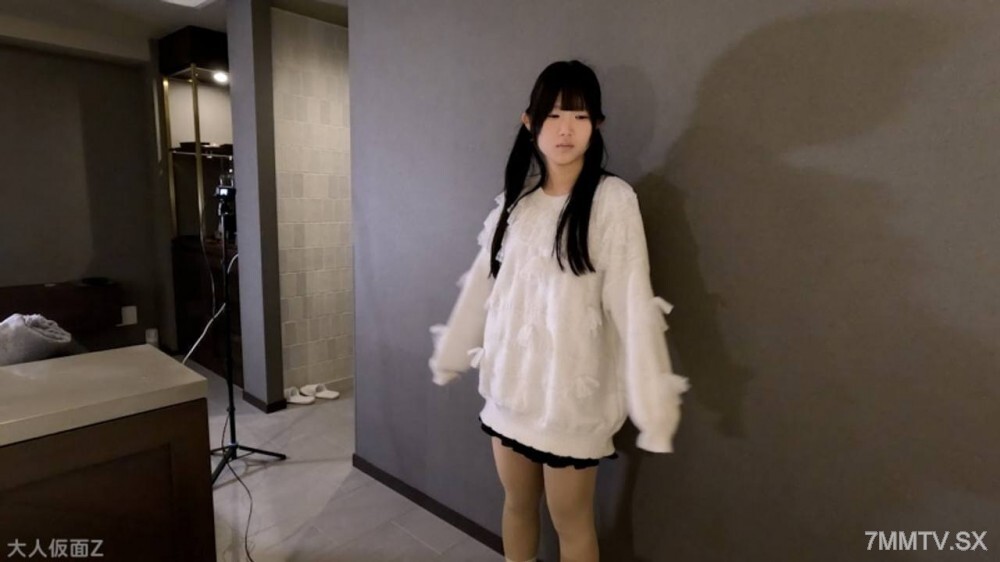 FC2-PPV-4880821 【素人初体验】紫罗兰（18岁）163cm47kgD罩杯，可爱至极，中年爸爸亲吻、内射、肛交视频片段，单角度未公开视频 | FC2电子市场