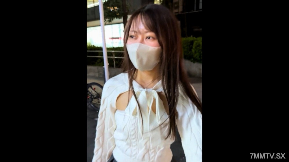 FC2-PPV-4881841 畫面中是一位身材嬌小、聰慧過人的偶像，一位美麗的女性，以及一場完整的體內射精性交。纖細的身體性交