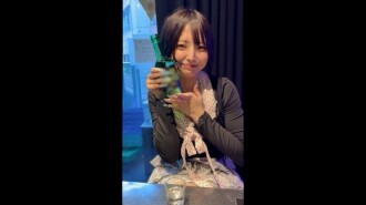 我與一位長相酷似原宿偶像潘坦的假小子美女進行了一次秘密約會，並將精液完全射在了她的體內。